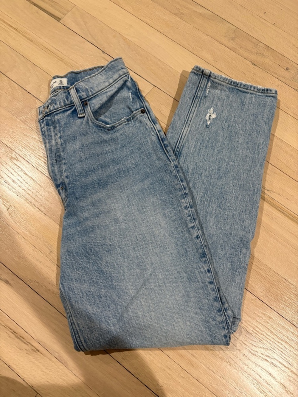 Abercrombie & Fitch '90s Straight Ultra High Rise Light Blue Jeans